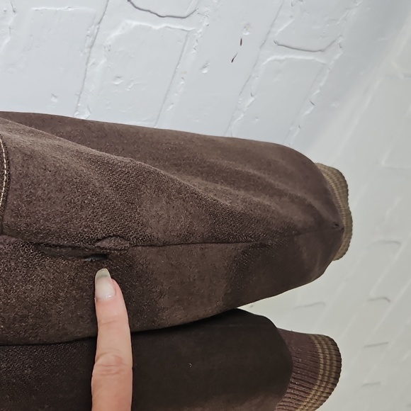 adidas Brown Bomber Jacket with Gold Stripes - Picture 4 of 6